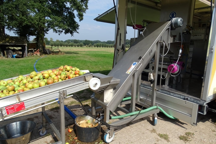 Versgeperst 3Liter 100% Puur Appelsap- Gemaakt van Appels uit de Boomgaard van Boerderij de Kolke
